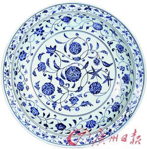 明永乐青花缠枝莲纹大盘  南海一号巨量宋瓷未冲击收藏市场