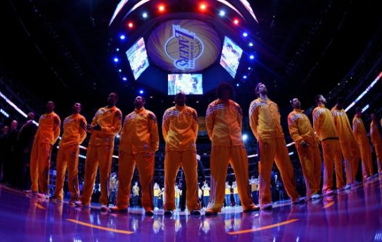 球队价值榜：湖人以5.21亿美元高居第二