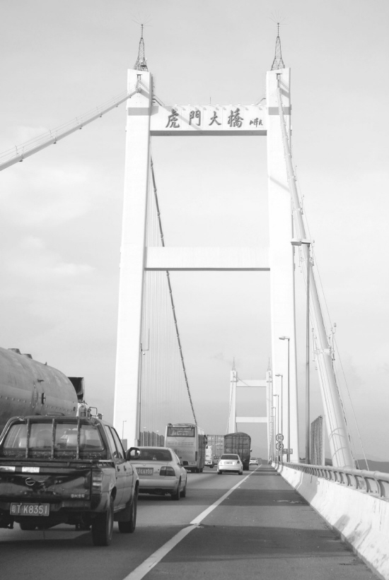 广州虎门大桥昨起限重55吨