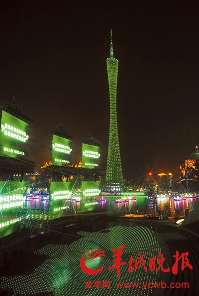 　　广州亚运会开幕式上，展示了“绿色一分钟”的城市行为艺术，虽然只有短短一分钟，却进一步唤起了人们对环境问题的关注