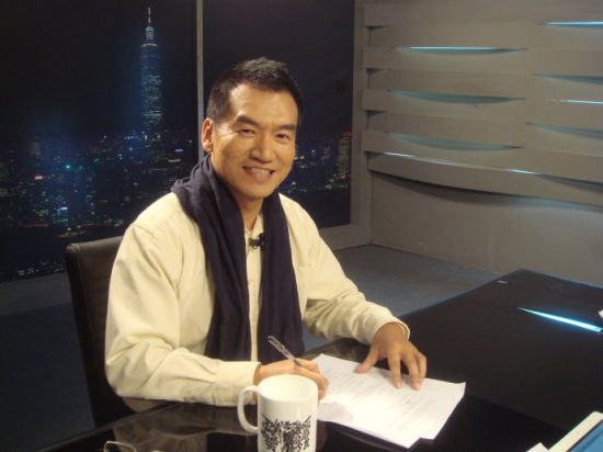 台湾嘉宾：《联合报》驻大陆记者  赖锦宏