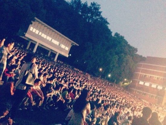 武汉高校现场火爆