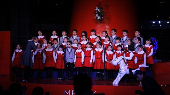 小马合唱团演出