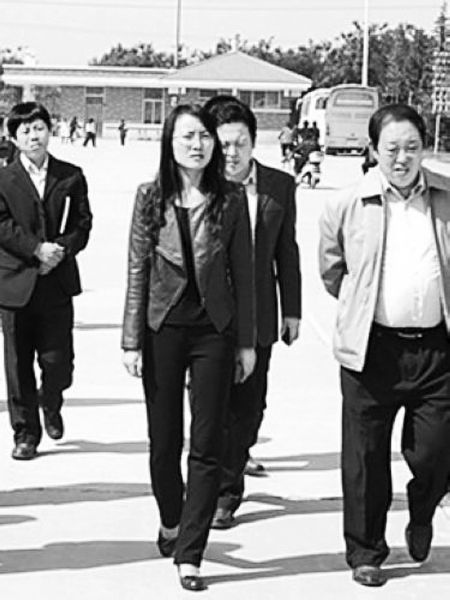 河北武安80后美女副市长郑晓燕。