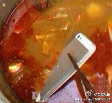 叫你吃饭前要拍照，叫你吃饭前要拍照，叫你吃饭前要拍照。(via不好我得赶紧跑了)
