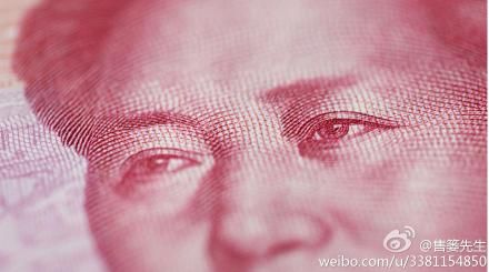 天底下最能征服我的眼神就是他了！