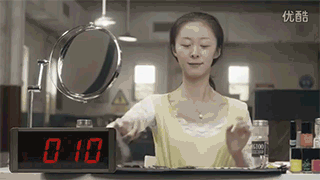 女友化妆只要10秒。