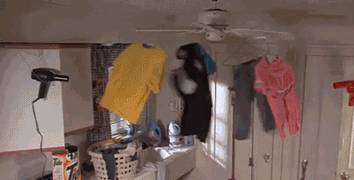 阴雨天晾衣服新技能。