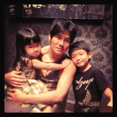小名：Joe(儿子)、Grace(女儿) 父亲：歌手曹格 年龄：5岁、3岁 特点：剧组开心果