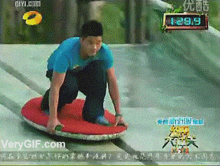 劝人莫装逼，装逼被雷劈。