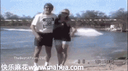 开快艇的家伙太坏了！