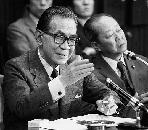 1974年，时任日本首相三木武夫率先公布个人财产，打开了日本官员公布个人财产的大门