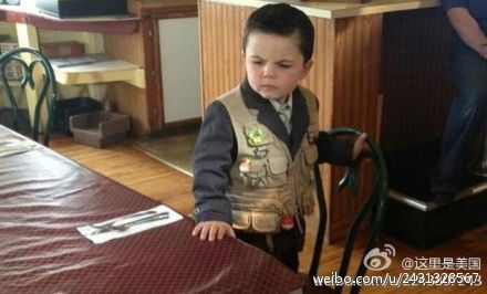 一副忧国忧民的表情啊