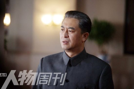 张嘉译饰演习仲勋
