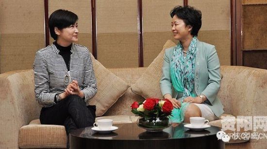 李佳曾接受吴小莉专访