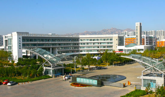 中国石油大学(华东)青岛校区，中国石油大学部分院系从山东东营迁移至青岛黄岛。