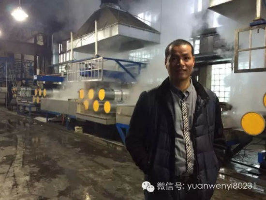 何生根身上有着海外商人的胆魄和坚毅。
