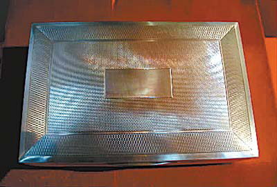 邓小平获赠的银烟盒