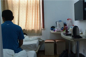 高强在北京的宾馆遭遇两次盘查