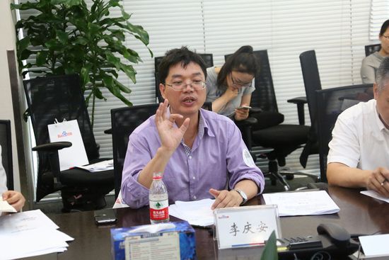 李庆安，北京师范大学心理学院教授、博士生导师。长期从事心理学的教学和研究。