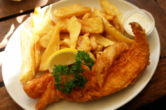 (7)美味的英国炸鱼就做好了。
