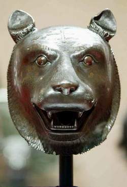 圆明园国宝虎首铜像图