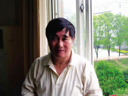 上官兴,毕业于中南土木建筑学院(湖南大学)土木系桥梁专业,目前为中交