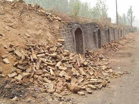 山西临汾在黑砖窑案后规定年底前干部不准出国