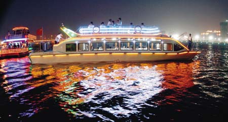 国内新闻 正文  沈阳小伙子不久后有望在浑河游船上迎娶自己的新娘.