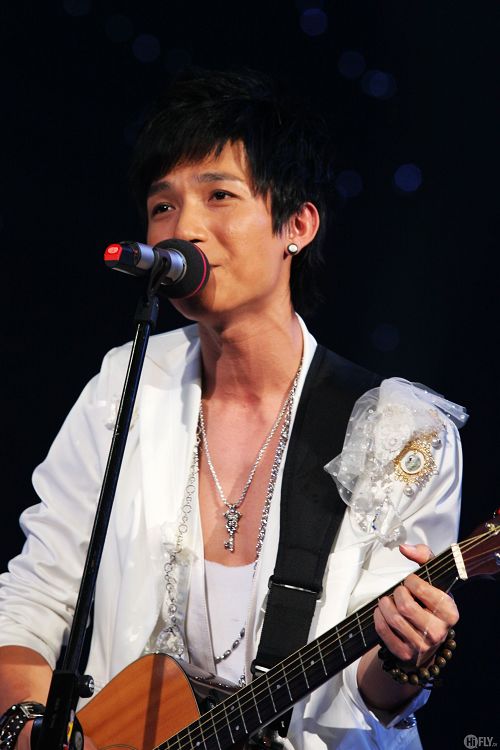 陈楚生:生活有些不自由