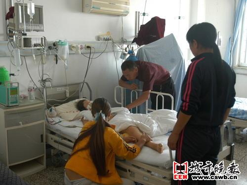 吃了妈"毒奶"女婴中毒(图文)