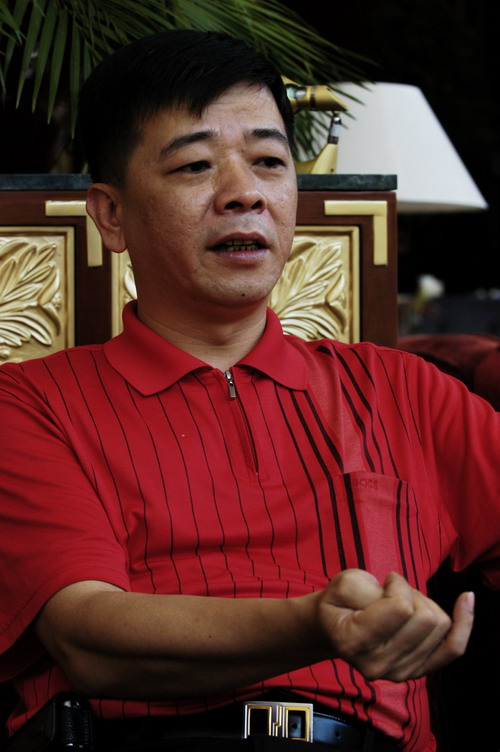 陈敏雄接受记者采访 张术/摄■记者 佳雪/报道本报讯"它是一个综合性