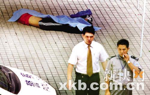 激烈争吵后一男坠楼亡