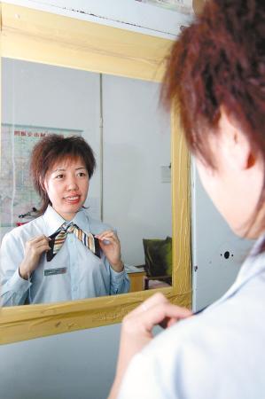 新京报专访十七大代表售货员孟慧君