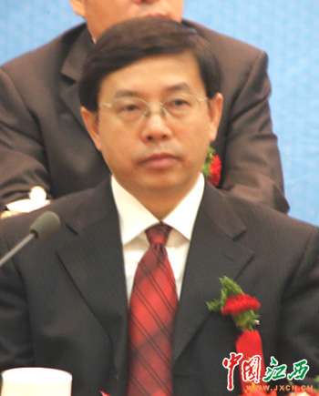 江西省委常委,副省长赵智勇出席开幕式并致辞.