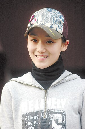 9号 陈芳竹年龄:19岁身高:158cm体重:37.