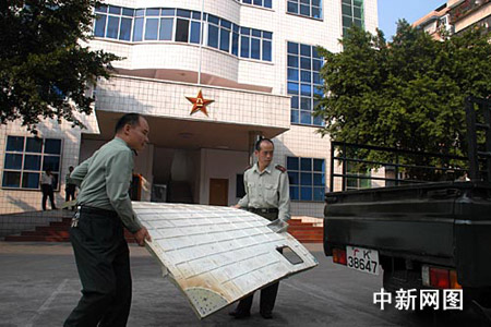 嫦娥一号运载火箭整流罩运往广东韶关(图)