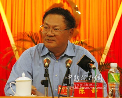 海口市委书记陈辞:海口人民桥"真通吗?