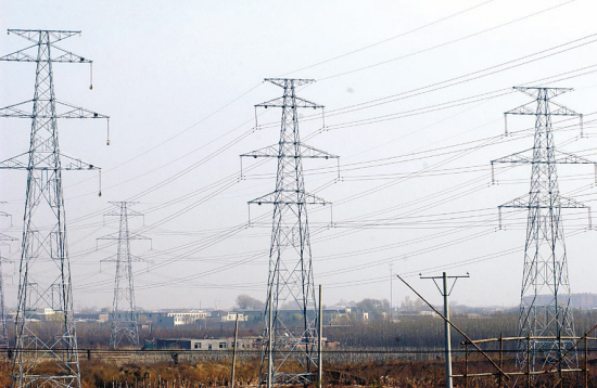 奥体南侧高压线空中"搬家"
