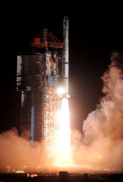 4月10日4时47分,我国在西昌卫星发射中心用“长征三号甲”运载火箭,成功将第八颗北斗导航卫星送入太空预定转移轨道。新华社记者罗晓光摄 4月10日4时47分,我国在西昌卫星发射中心用“长征三号甲”运载火箭,成功将第八颗北斗导航卫星送入太空预定转移轨道。新华社记者罗晓光摄