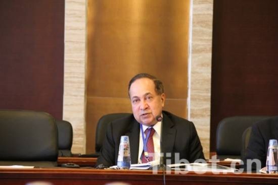 拉姆8月12日在“中西藏发展论坛”上发表讲话。