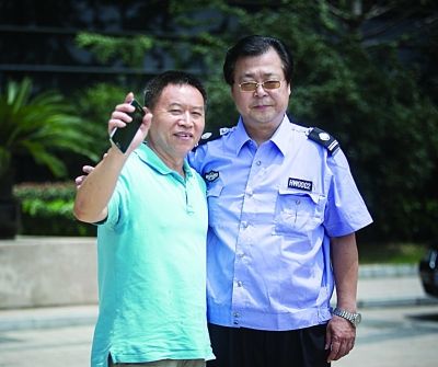   两位“南京爸爸”周有光（左）和梁军。