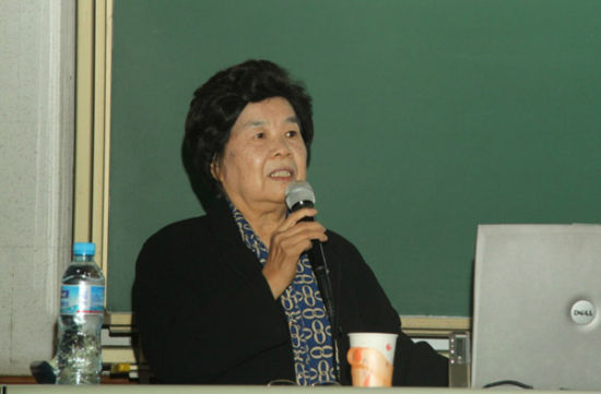 习近平主席的博士导师刘美珣。