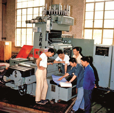 宁夏大河机床厂是1965 年根据中央加强三线建设的战略部署，将沈阳中捷人民友谊厂立钻车间搬迁至宁夏成立的。该厂在金属切削机床设计、开发和制造上有着丰富经验