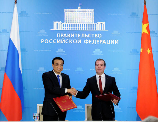 李克强会见俄罗斯总理