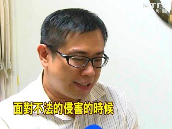 刑事局干员李泱辑坚持自己开枪的举动没有错，不愿低头与嫌犯和解。（图片来源：台湾东森新闻）