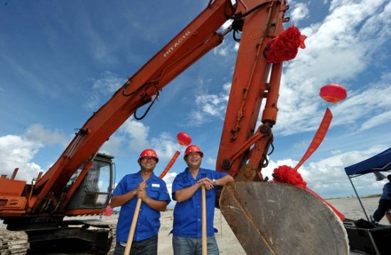 永兴岛上的工作人员