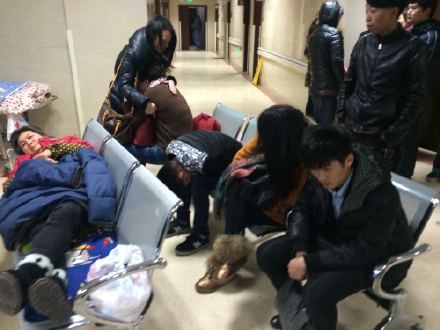 医院等待的家属