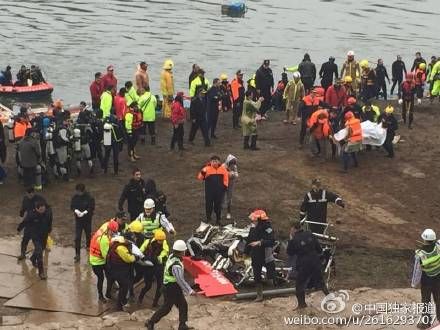 6日上午的基隆河搜救现场