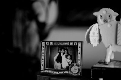   林立峰和家人的合影。 